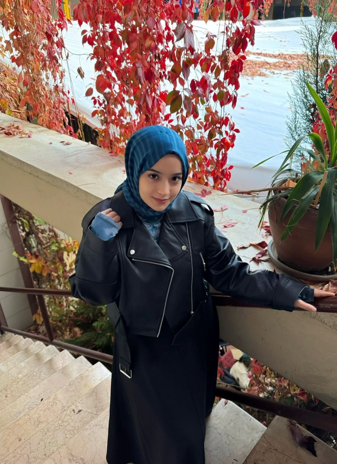 Seferihisar Aşkı Gören Kadın Escort Ayşe