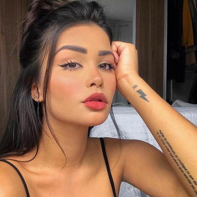 Seferihisar Zarif Kadın Escort Bayan Şirin